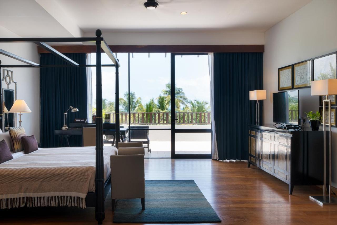 The Blue Water - Geoffrey Bawa Heritage - City Resort Hotel Wadduwa Exterior photo