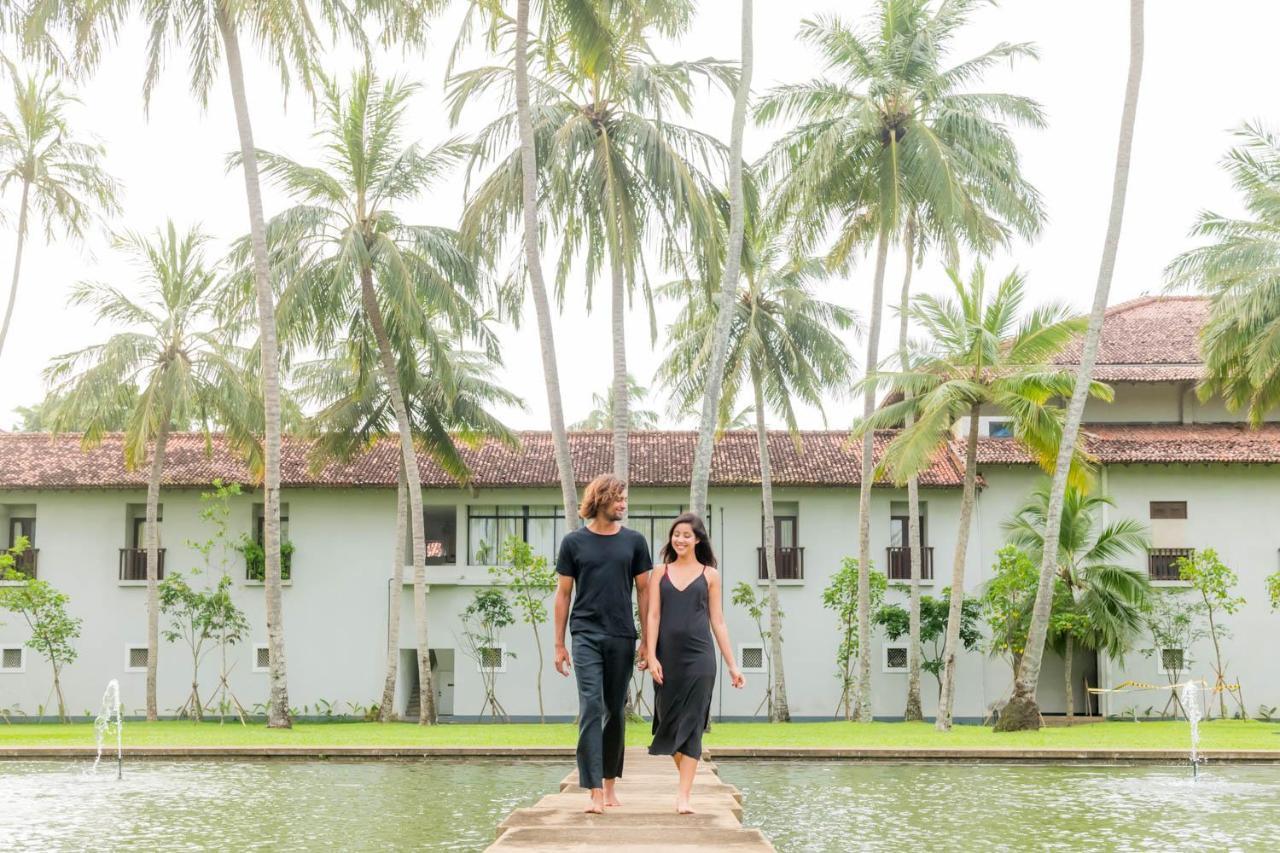 The Blue Water - Geoffrey Bawa Heritage - City Resort Hotel Wadduwa Exterior photo