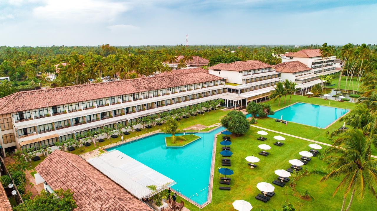 The Blue Water - Geoffrey Bawa Heritage - City Resort Hotel Wadduwa Exterior photo
